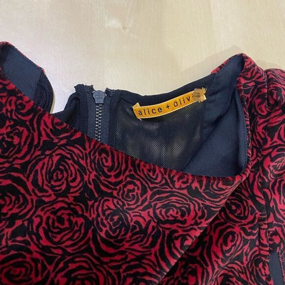 Alice & Olivia Red Rose Velvet Peplum Dress - Picture 3 of 9